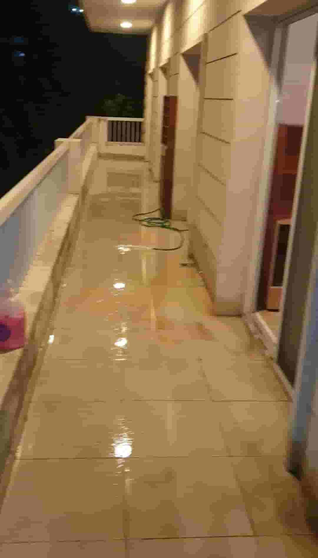 شقة 300م ط٢ حديثة للايجار وسط حمانا