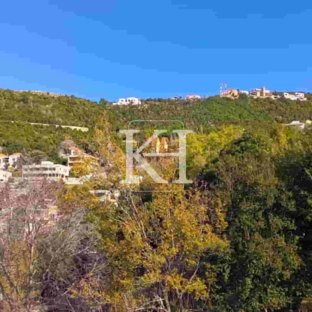 Land for sale in Kafour with an area of 1800 m2