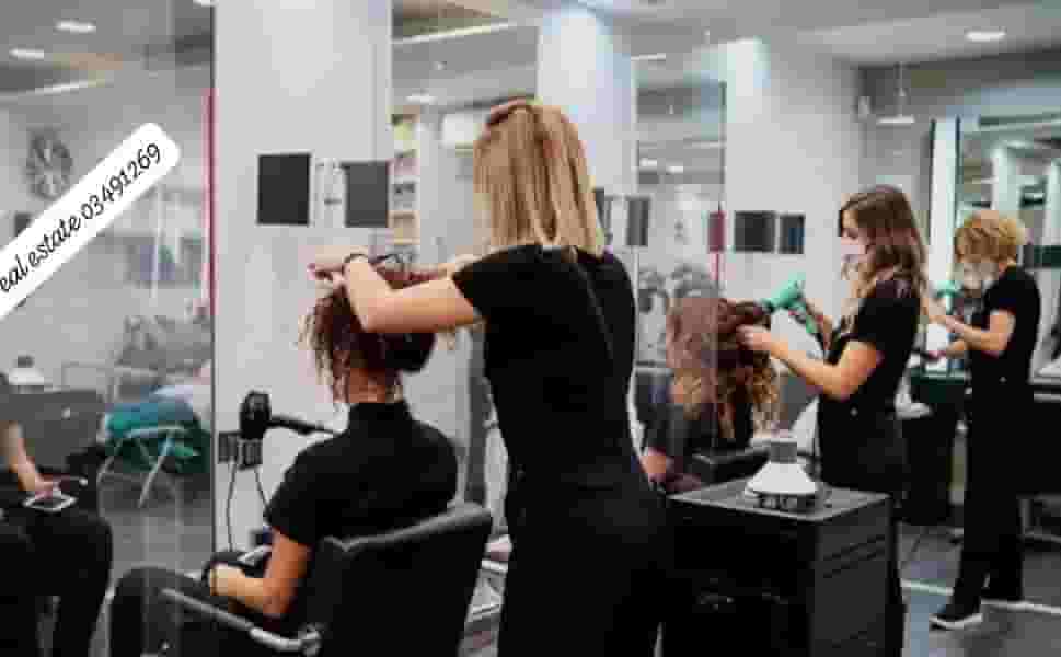 صالون للايجار في مار إلياس