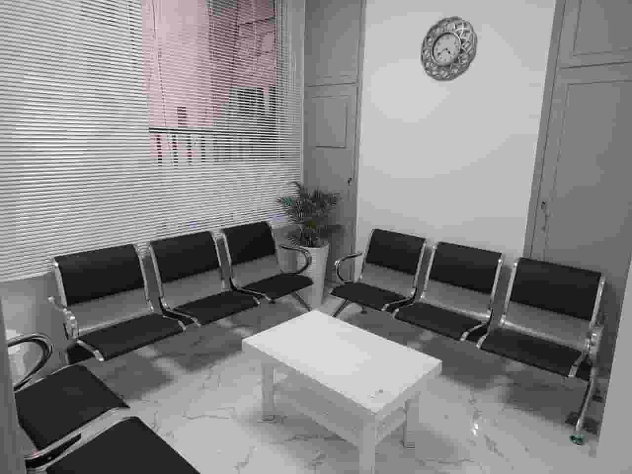 غرفتين في عيادة للايجار