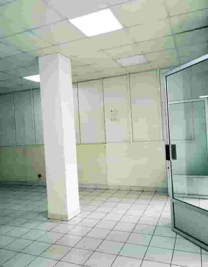 متجر ببابين للإيجار في جدة